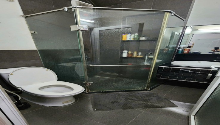 Siêu hiếm cho thuê nhà Bưởi, Ba Đình, 5 tầng, 30m2, 4 ngủ, 13 Triệu - chỉ cho ở hộ gia đình